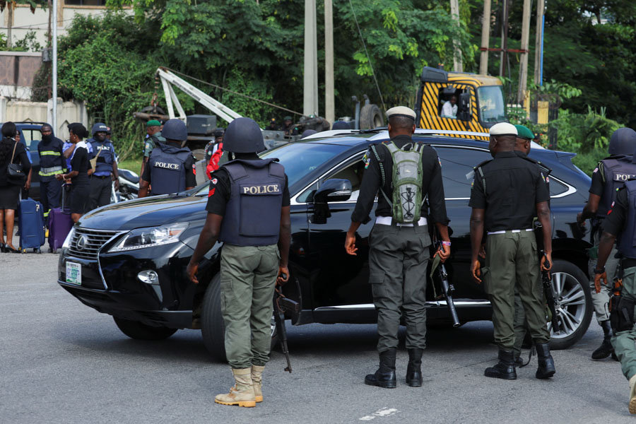 A 27-year-old man, identified as Chinalu Ogbonna, has been arrested for allegedly killing his father, Maduka Ogbonna, and removing his left eye. According to reports, the suspect had a heated argument with his father in their compound located opposite Junior Secondary School, Amuzukwu in Umuahia North council, Abia state . The argument degenerated into a fight which led to the suspect pouncing on his father, killing him and them removing his left eye. Residents of the area claim the suspect intended to use his father for ritual before he was apprehended. The state police command is yet to comment on the incident.