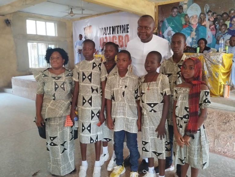 VAL OZIGBO DOLES OUT CHRISTMAS LARGESSE TO ORPHANAGE HOMES ACROSS ANAMBRA STATE